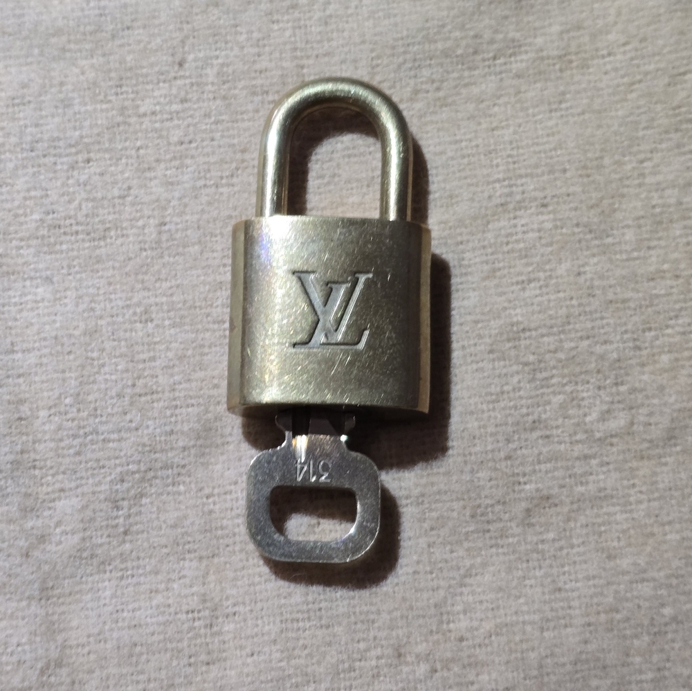 Authentic Louis Vuitton Lock And Key # 314 Vintage Pre-Loved